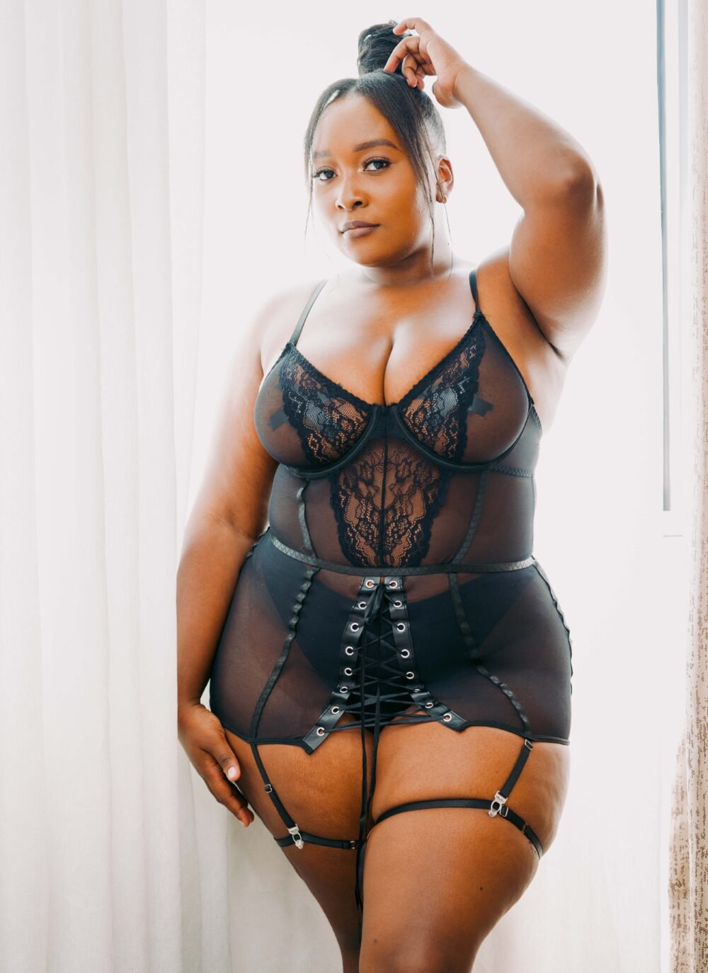 Hera Black dress
